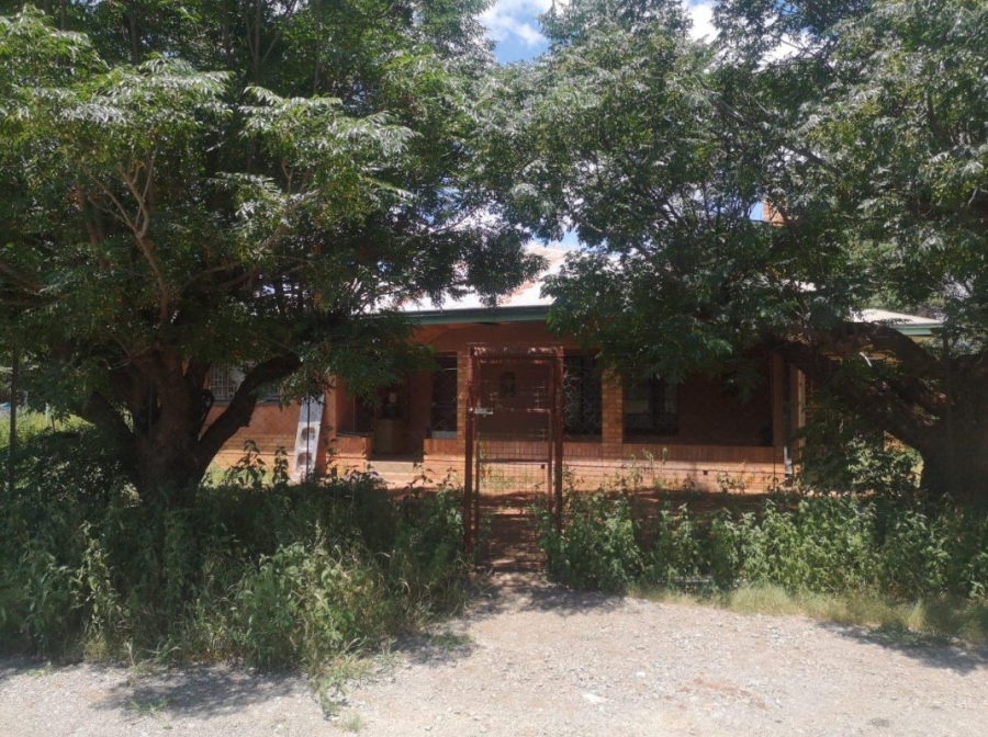 Commercial Property for Sale in Christiana North West